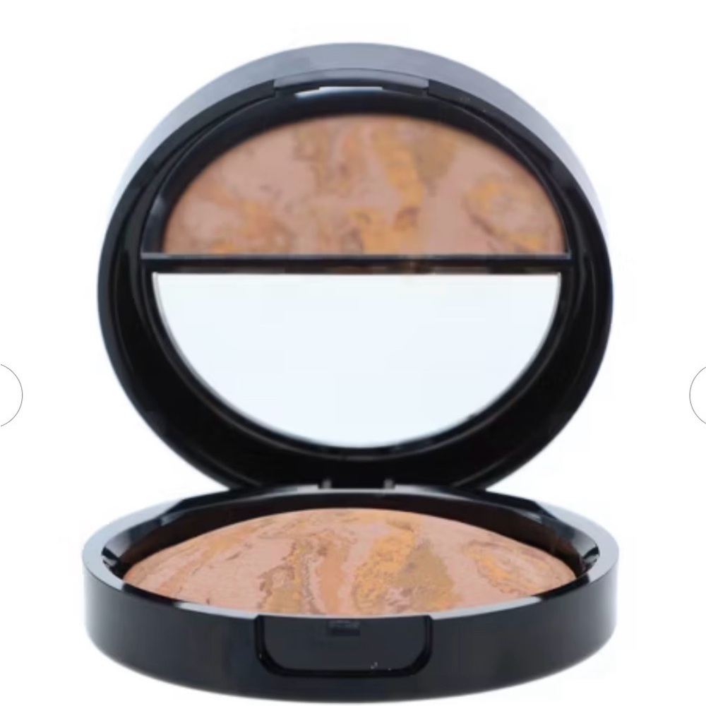 Laura Geller Baked Balance-N-Brighten Color Correcting Foundation Light 0.32 oz - Picture 2 of 8
